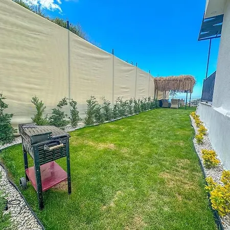 Levissa Faralya Kirme Oezel Havuz Bahce Hotel Fethiye
