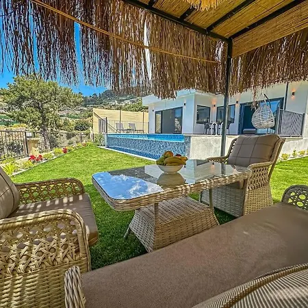 Отель Levissa Faralya Kirme Oezel Havuz Bahce *