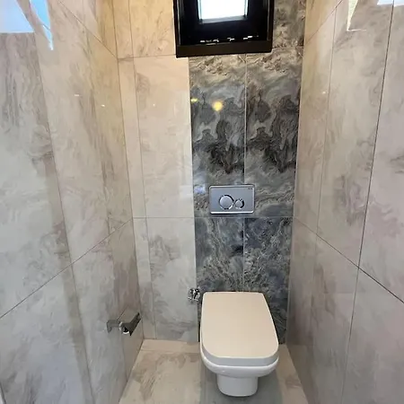 Levissa Faralya Kirme Oezel Havuz Bahce Hotel