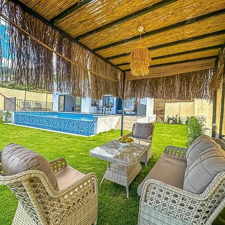 Hotel Levissa Faralya Kirme Oezel Havuz Bahce